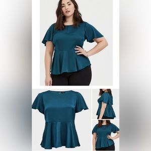 Torrid teal satin peplum top Size 5